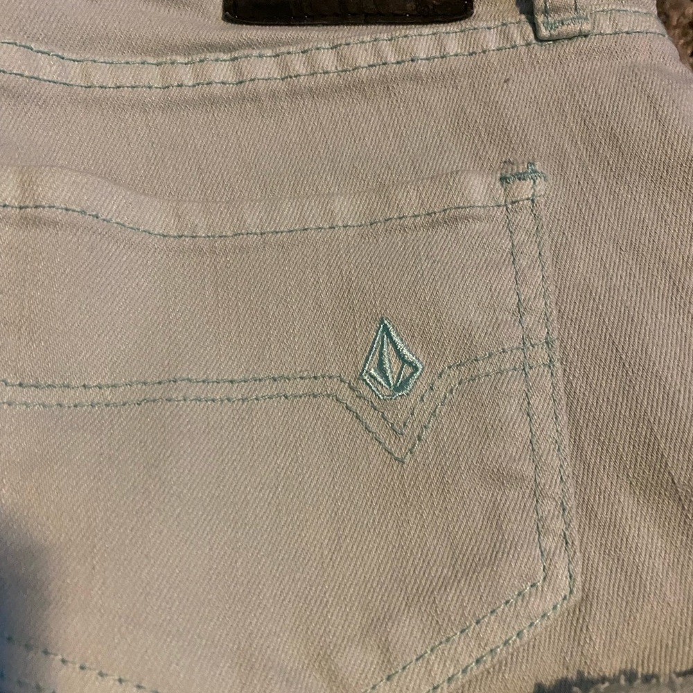 🐬Volcom Shorts🐬 - Picture 3 of 5